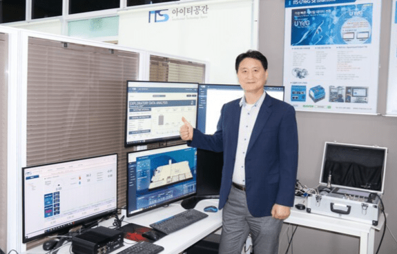 아이티공간 이영규 대표는 “전류는 우리가 사용하고 있는 전기설비의 심장과도 같다”며, “UYeG 시스템은 단순히 고장을 예고하는 것에서 그치지 않고, 전류 데이터를 통해 전반적인 설비의 건강을 평가하고, 실제로 문제 발생 시 해결책을 제시한다”고 강조했다. [사진=인더스트리뉴스]<br>